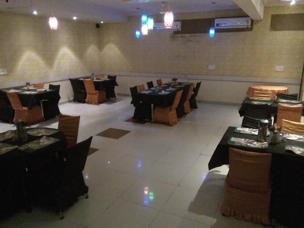 Hotel Golden Heritage Jaipur Ngoại thất bức ảnh