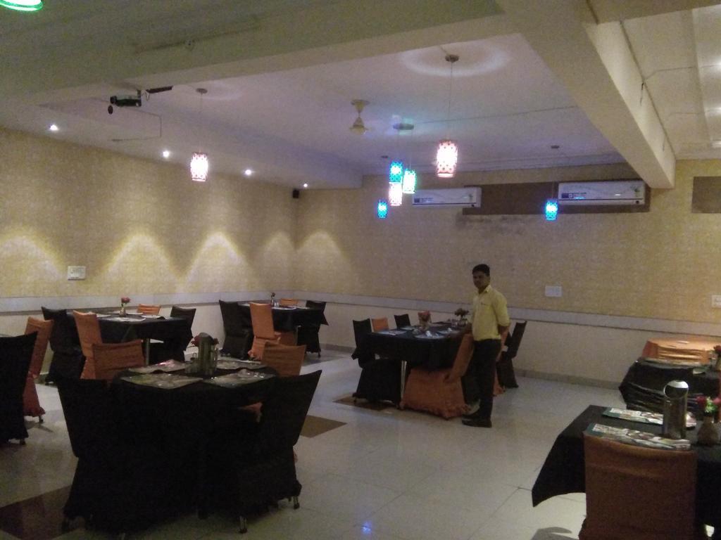 Hotel Golden Heritage Jaipur Ngoại thất bức ảnh